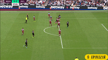 半场：热那亚1-1佛罗伦萨，厄斯蒂高破门，古德蒙德松点射