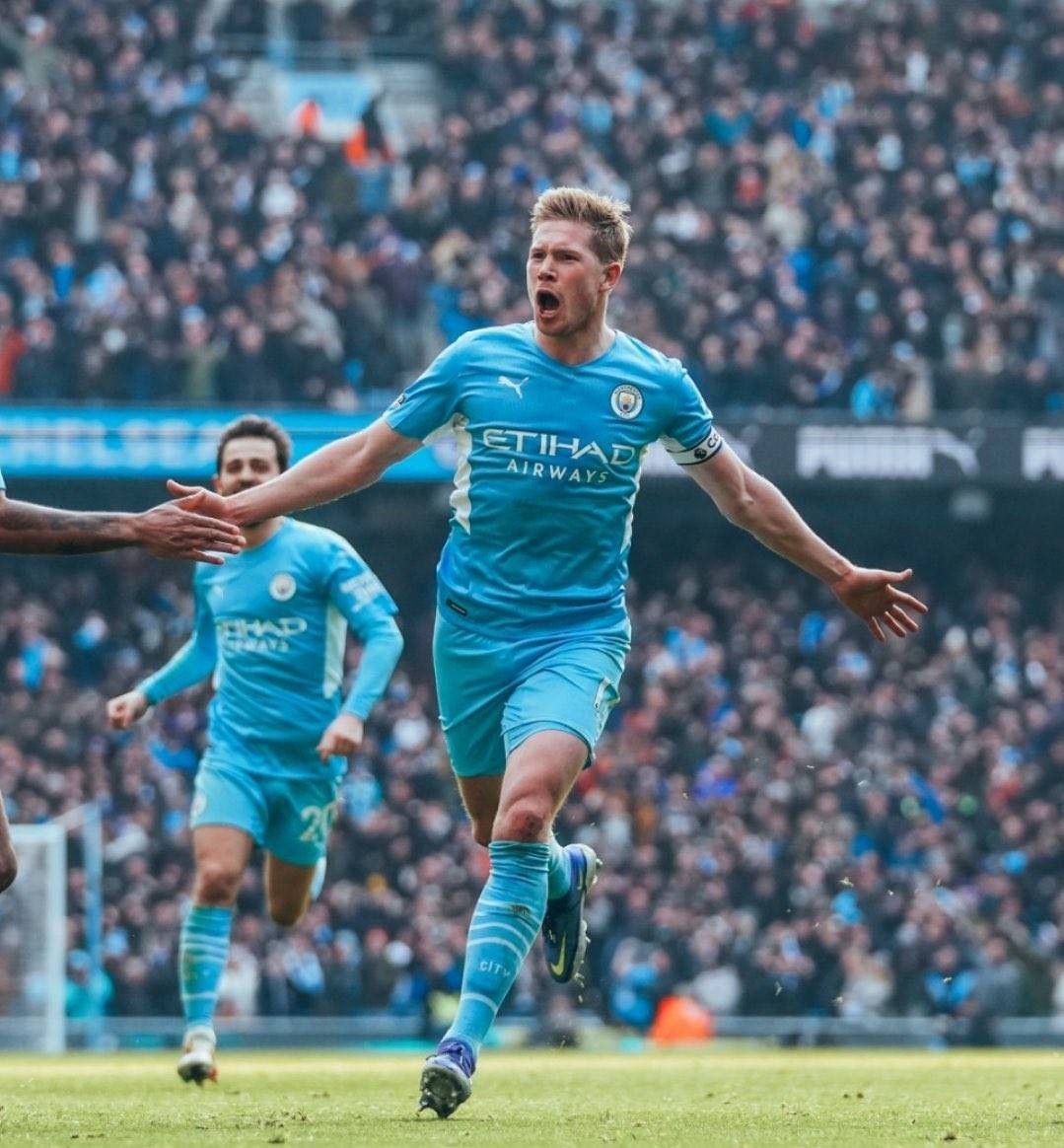 足球中超队长带伤上阵，拼劲获赞