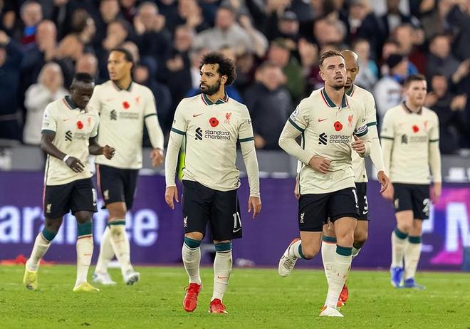 又伤了，对阵柏林联合时帕夫洛维奇的左大腿出现伤病