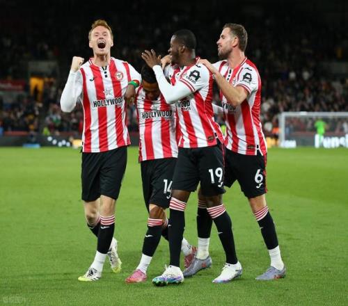 利物浦年轻中场莫顿：里昂中场引援的主要目标