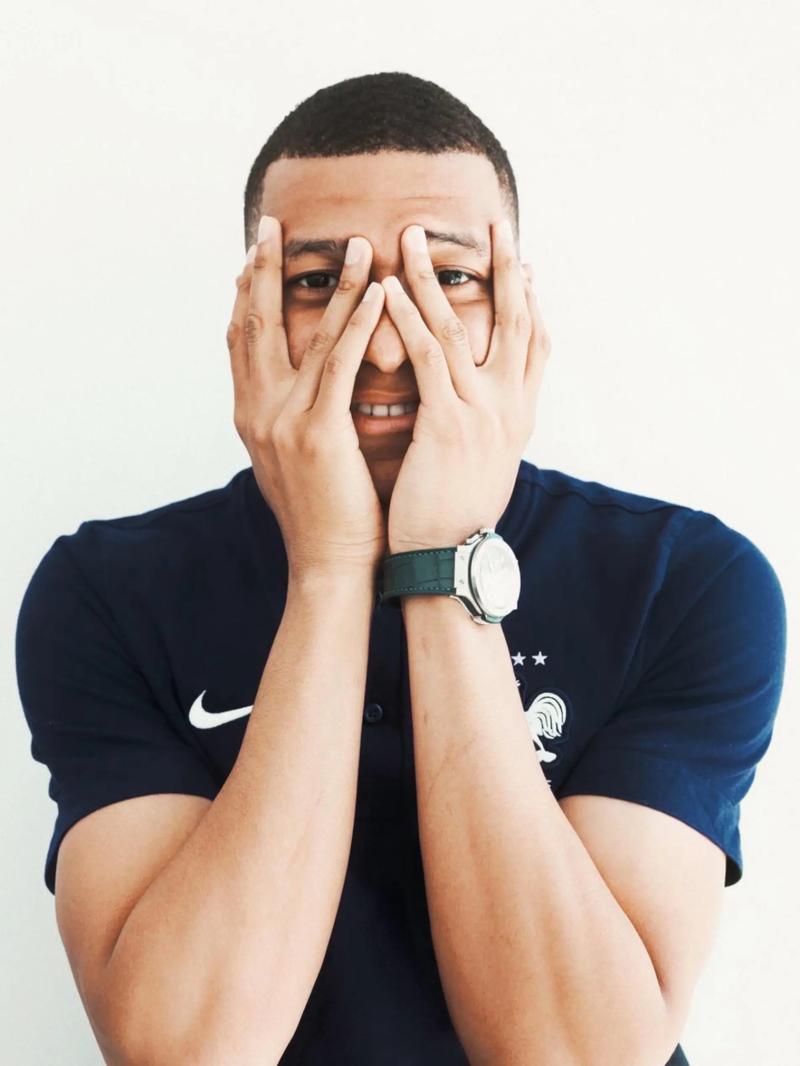 林诗栋说整个球队都能感受到鼓励