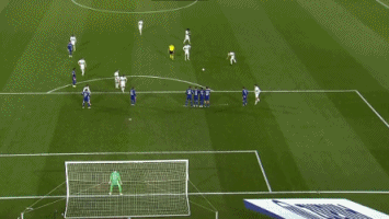 每体：孔德本赛季状态不佳，伊尼戈离队后巴萨防线表现不稳