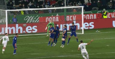 于根伟：下半年已经在推动明年引援；门票售罄体现我们的成功